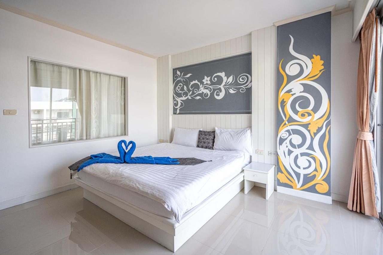 Santi White House Patong Hotel Exterior foto