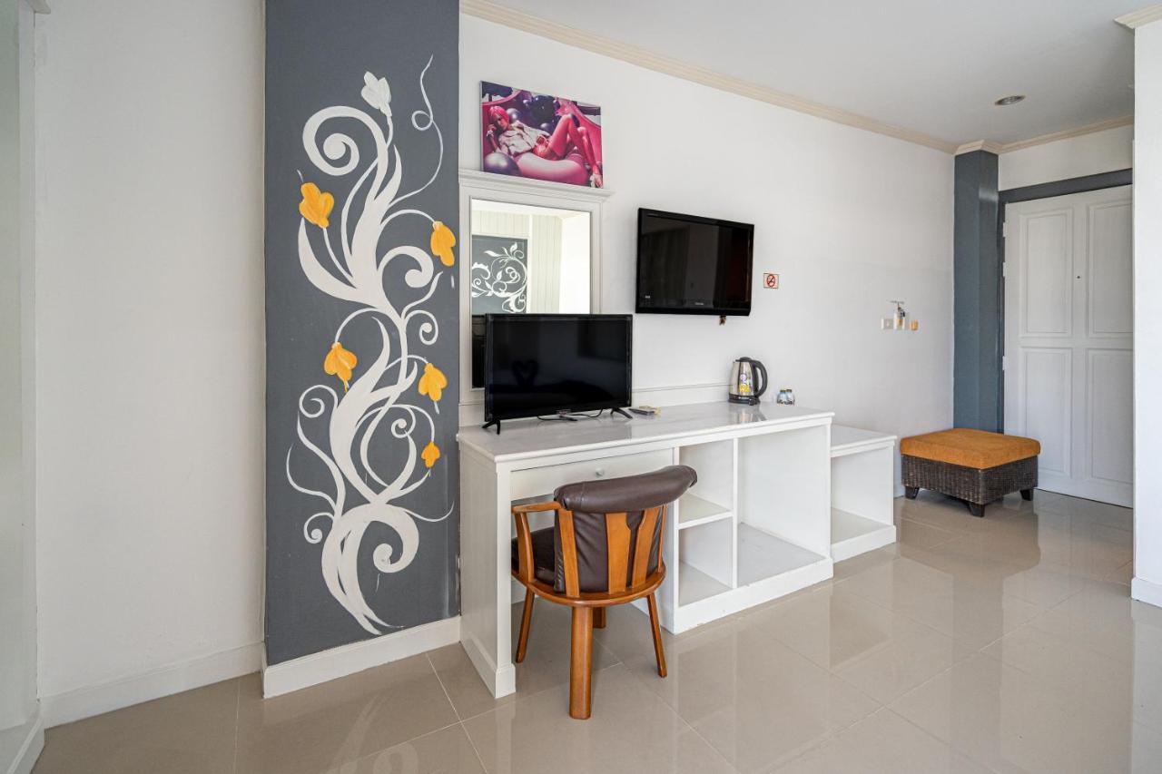 Santi White House Patong Hotel Exterior foto