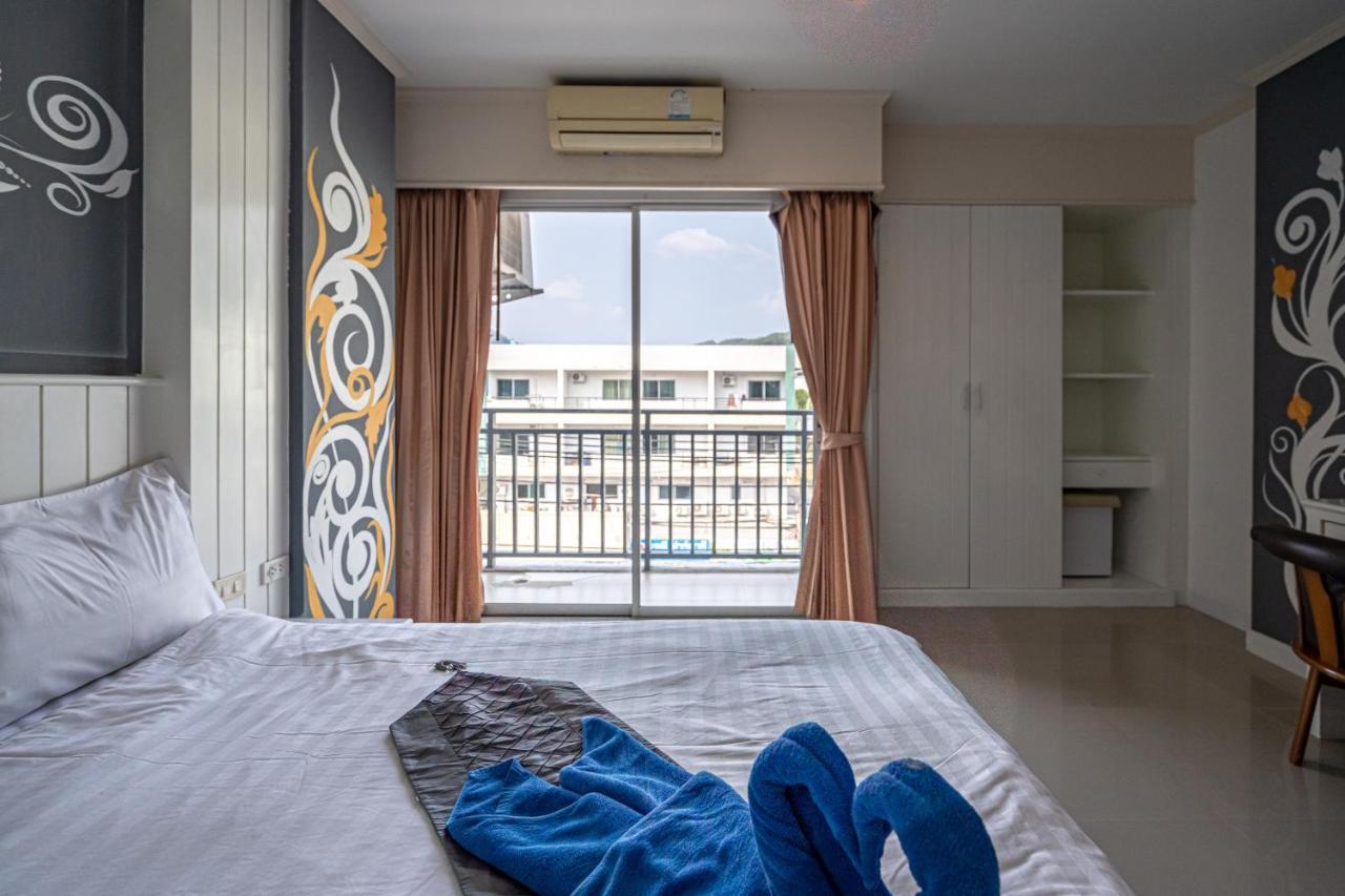 Santi White House Patong Hotel Exterior foto